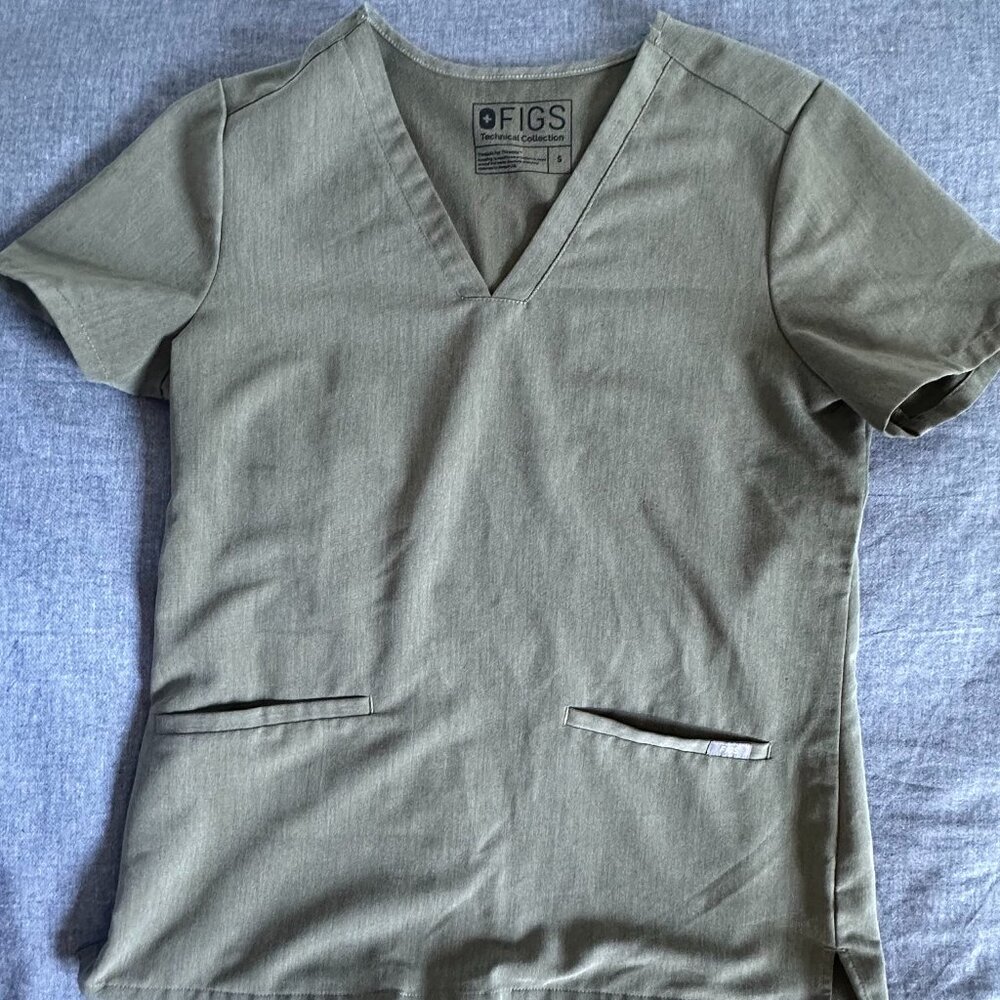 Figs Scrub Top